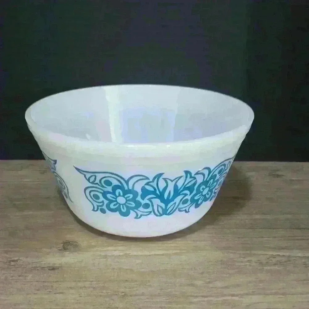 Vintage Federal Heat Proof milk glass bowl made in  USA